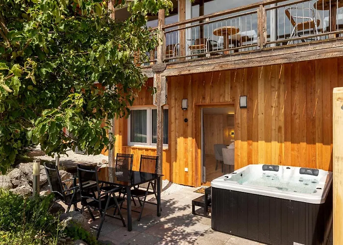 Luxus-appartement Mit Whirlpool Und Sauna #531 4*